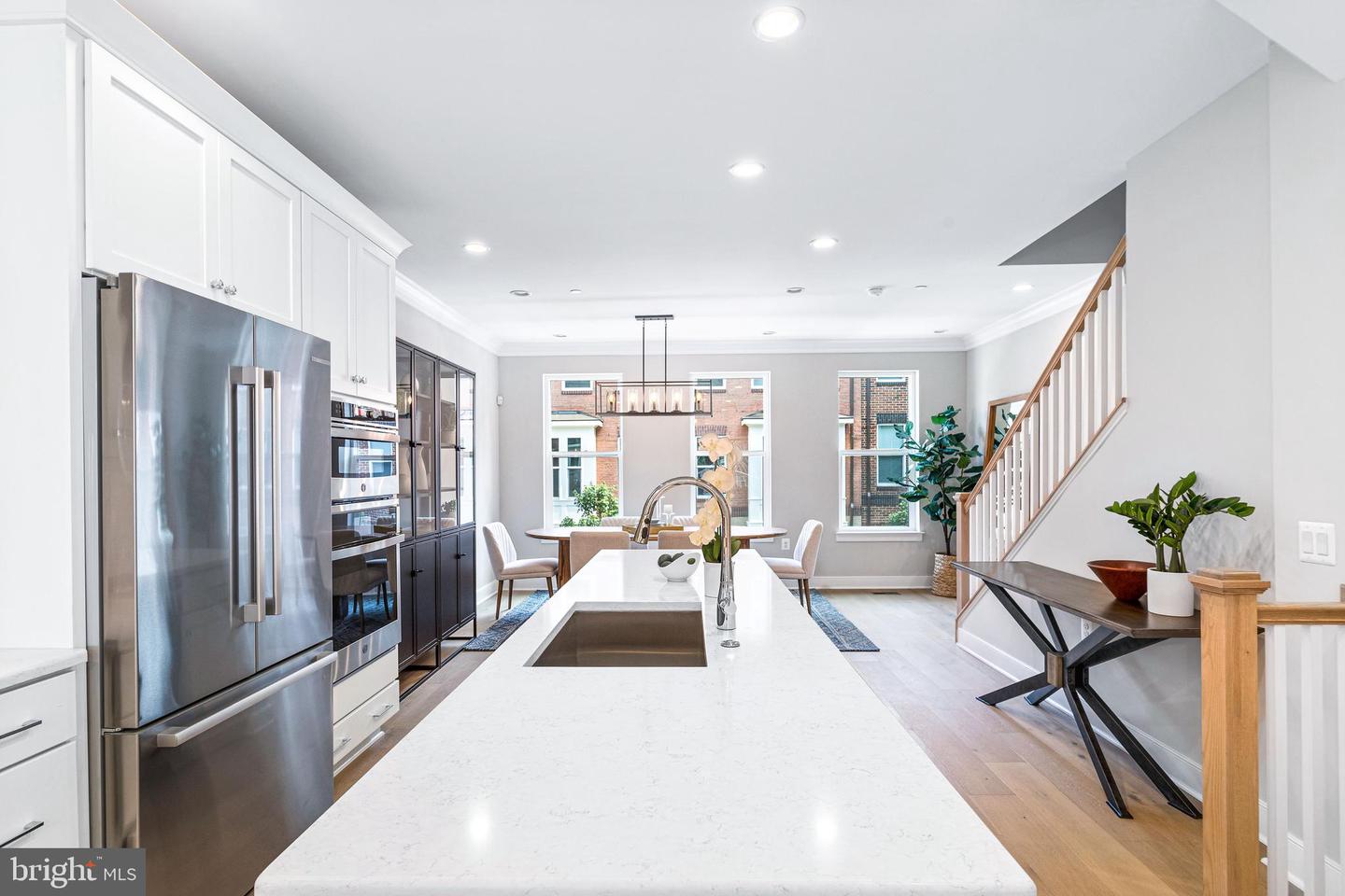 Photo 14 of 41 of 10306 Grosvenor townhome