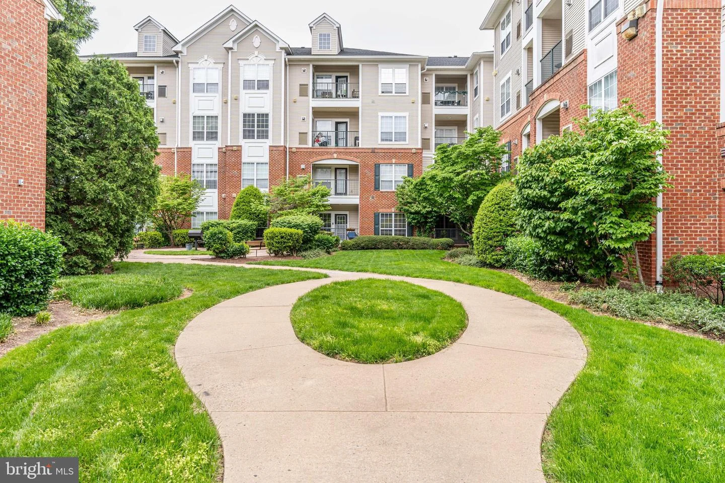 4850 Eisenhower Avenue Unit 115