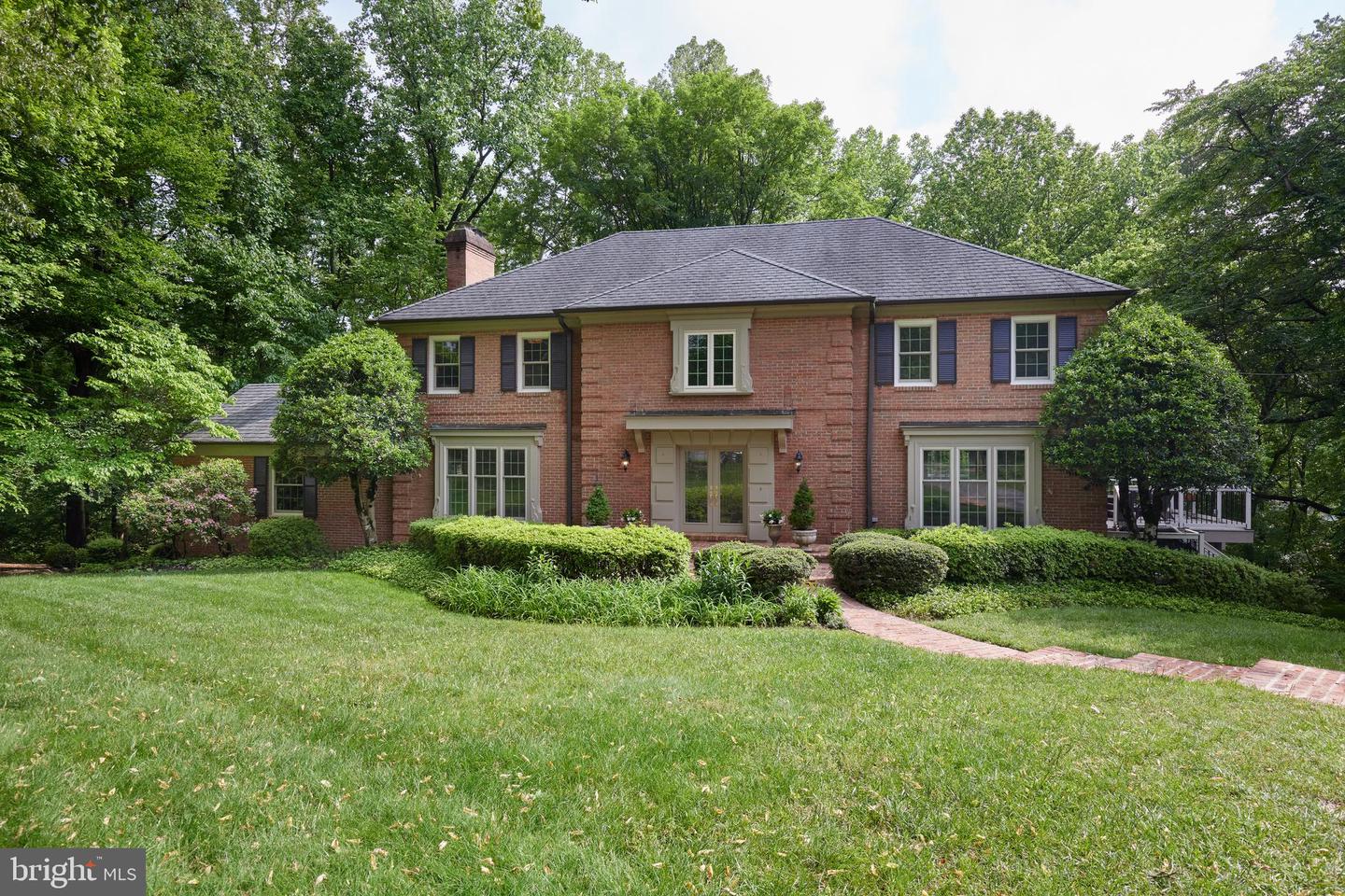 7722 Savannah Dr