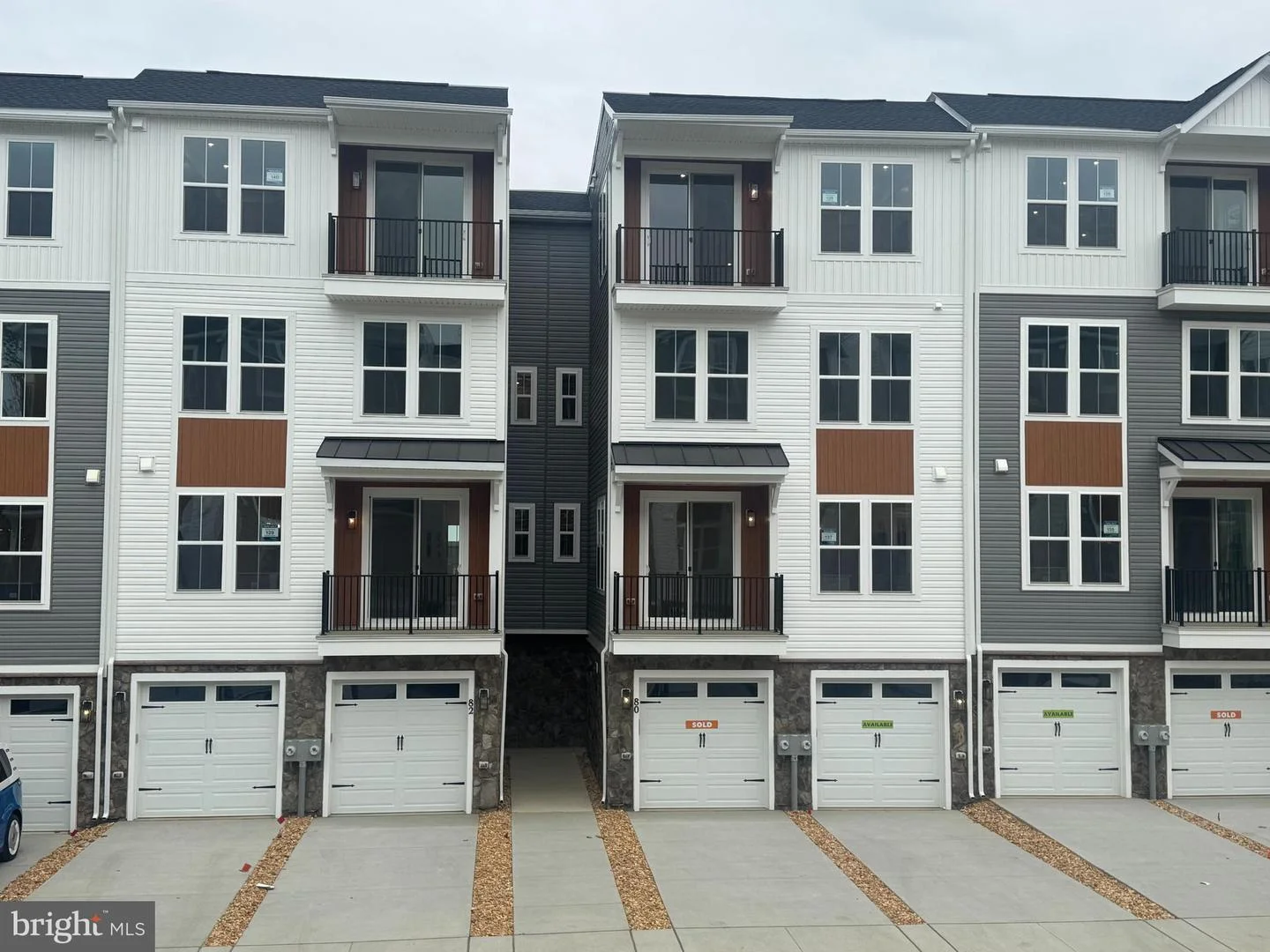 82 Valerian Loop Unit 2