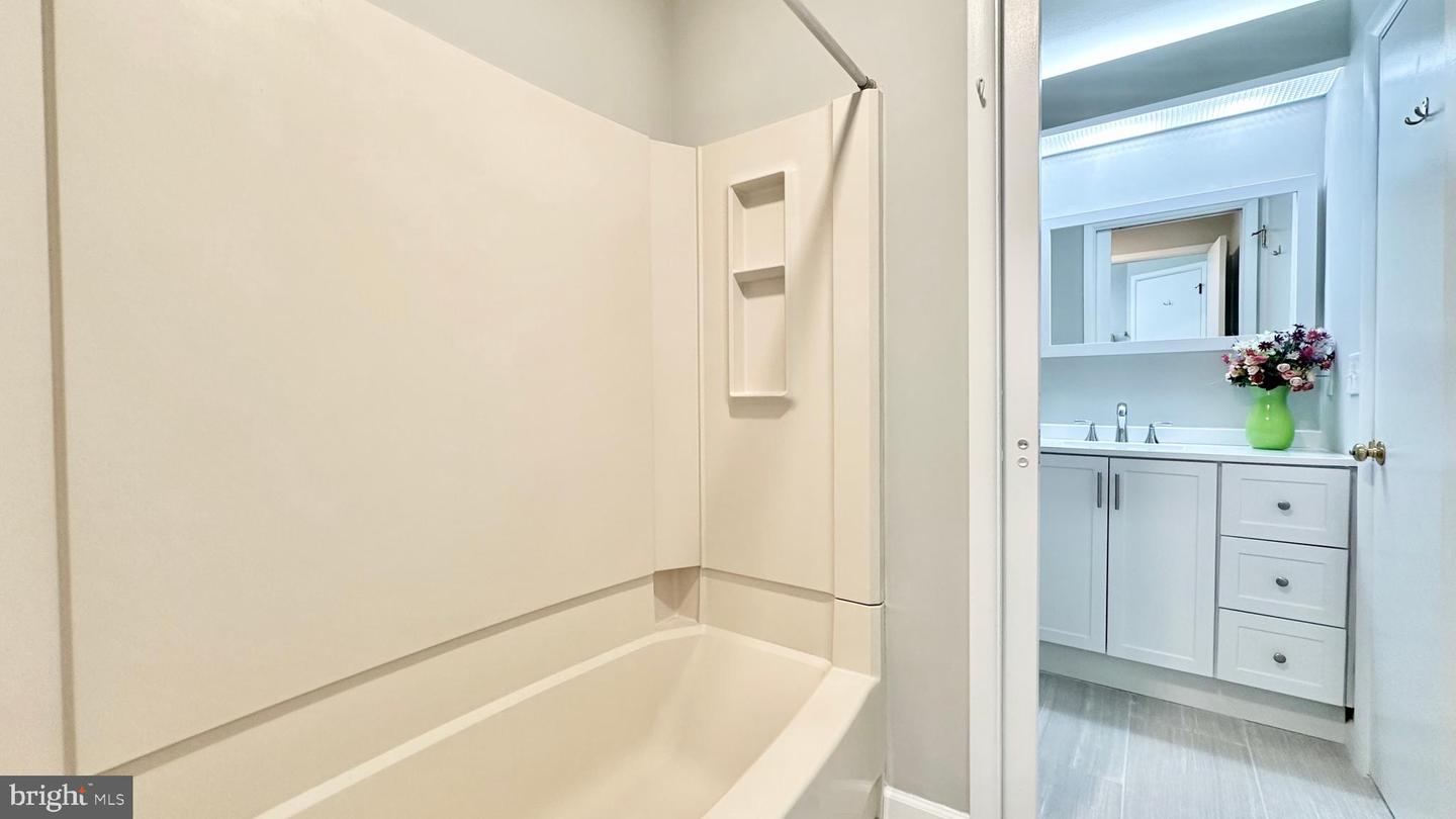 Photo 25 of 30 of 51 Lawrenceville Pennington #202 townhome