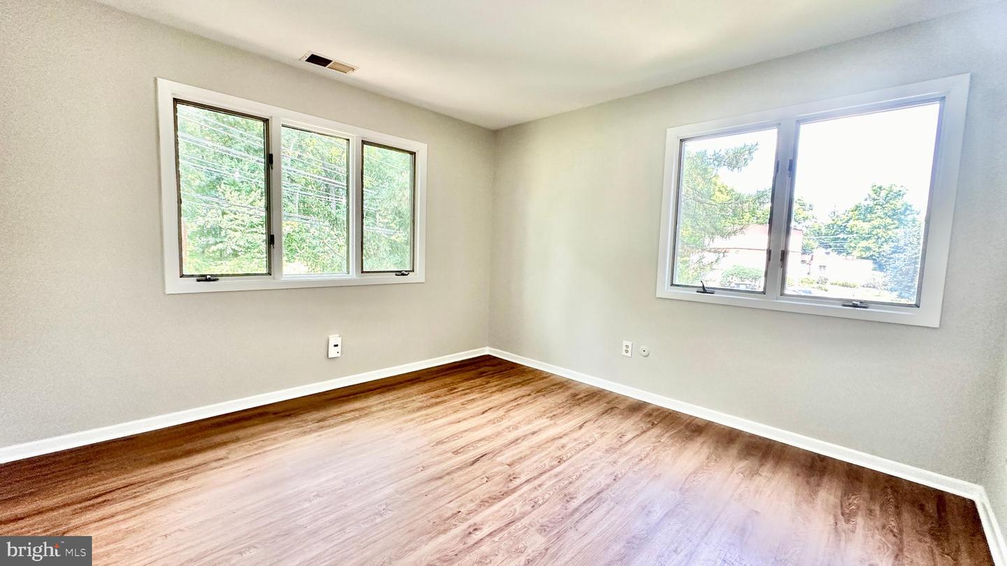 Photo 17 of 30 of 51 Lawrenceville Pennington #202 townhome