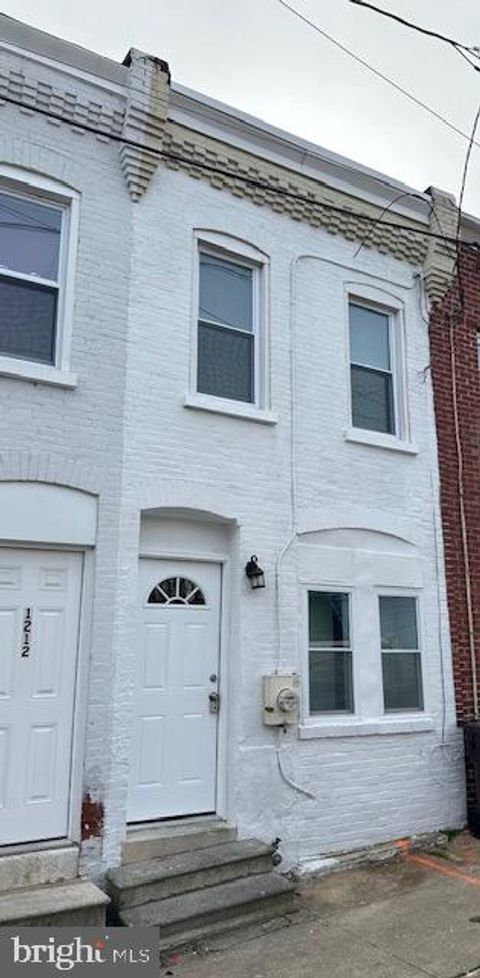 Townhouse in Wilmington DE 1214 Pleasant STREET.jpg