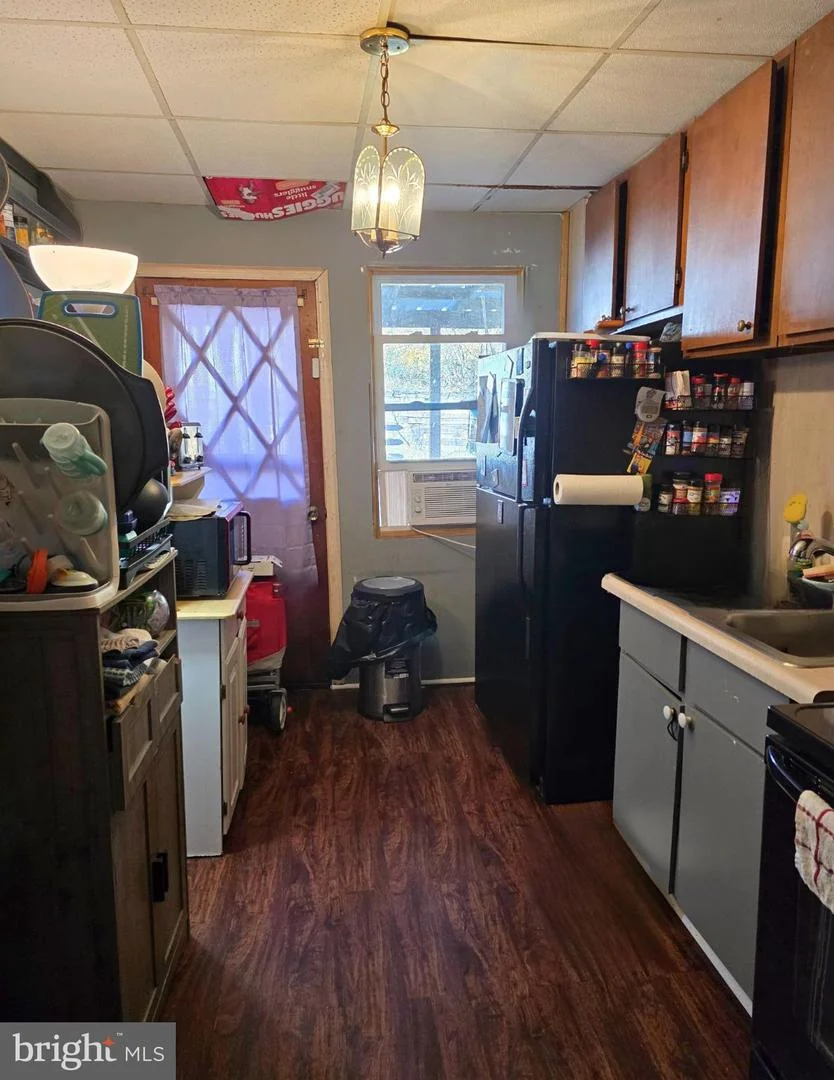 935 W Mulberry Street, Coal Twp, PA, 17866