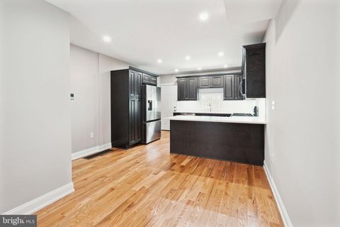 Townhouse in Philadelphia PA 1324 Cleveland STREET 10.jpg