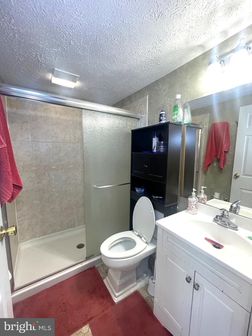 Photo 7 of 21 of 10221 Foxborough Ct house