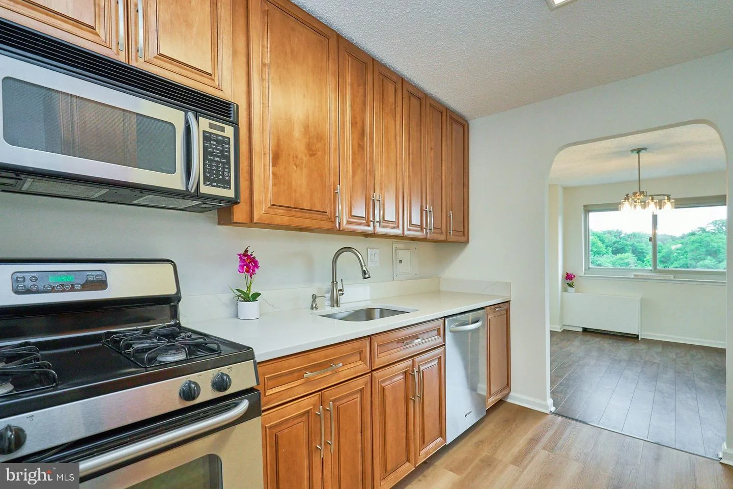 1225 Martha Custis Drive Unit 810