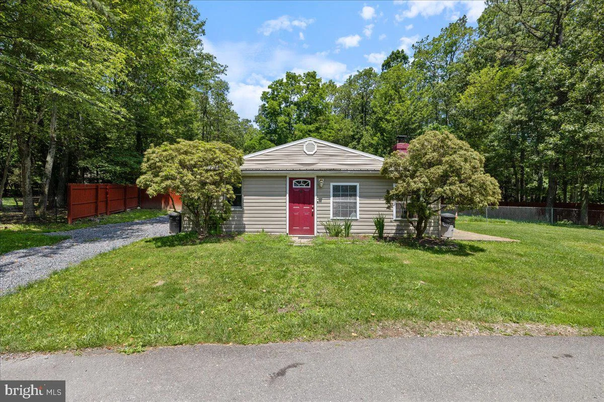 1107 Bluegrass Lane, Effort, PA, 18330