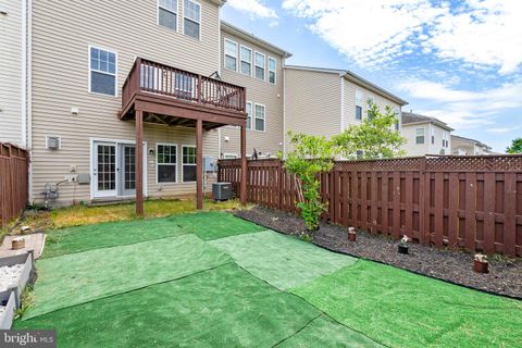 Townhouse in Aldie VA 25053 Green Mountain TERRACE 50.jpg