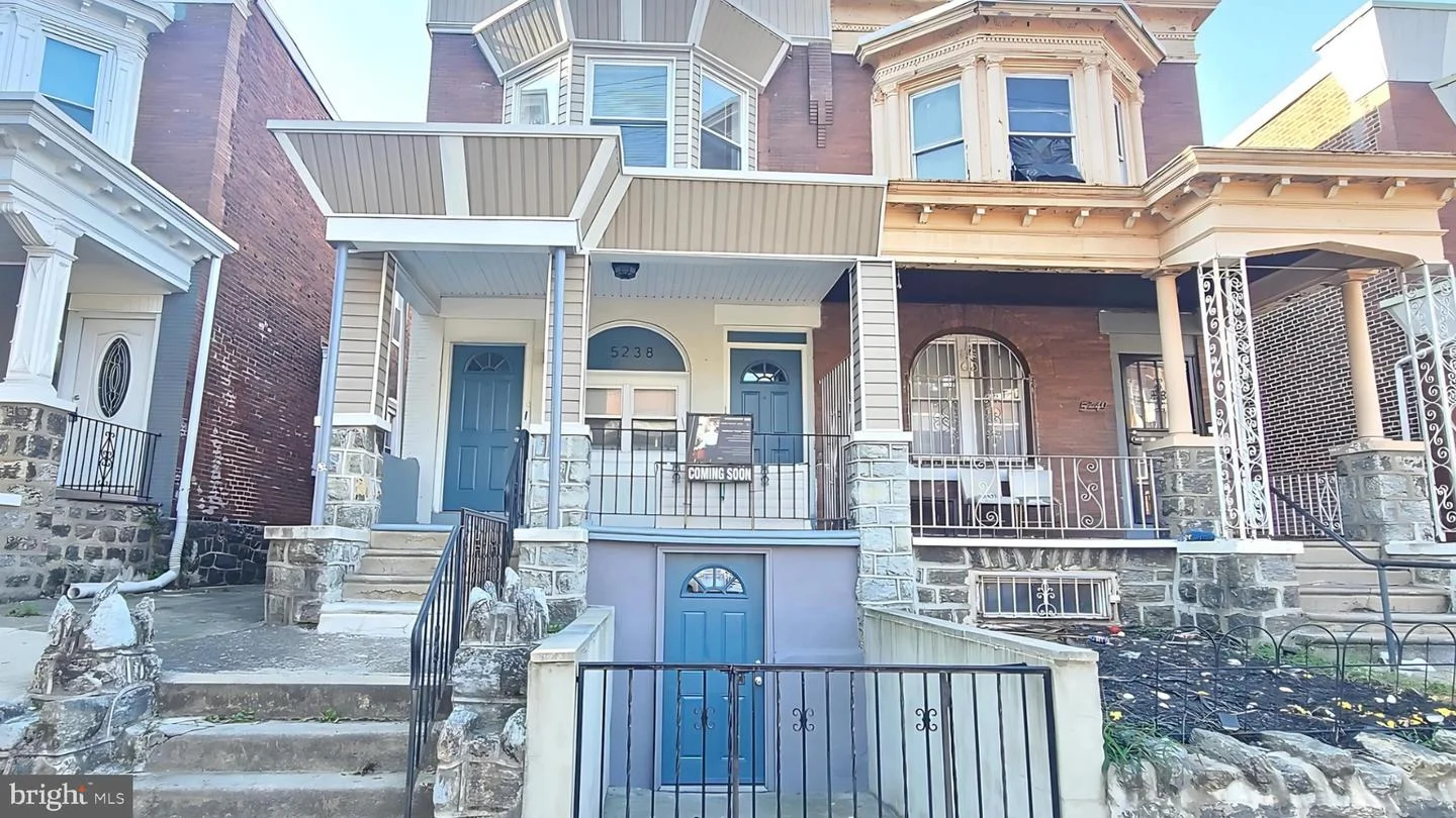 5238 Spruce Street