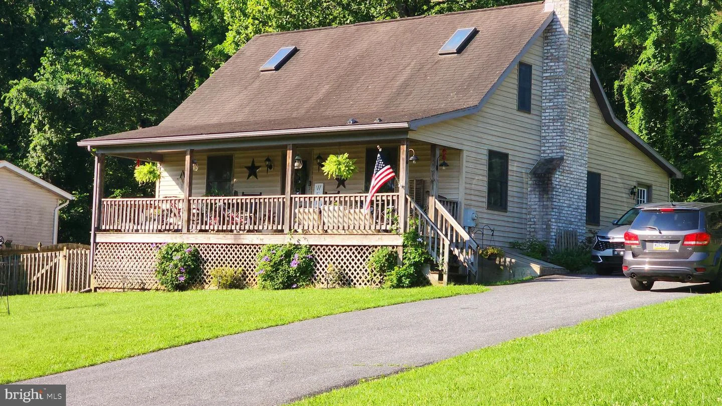 16 Hickory Trail