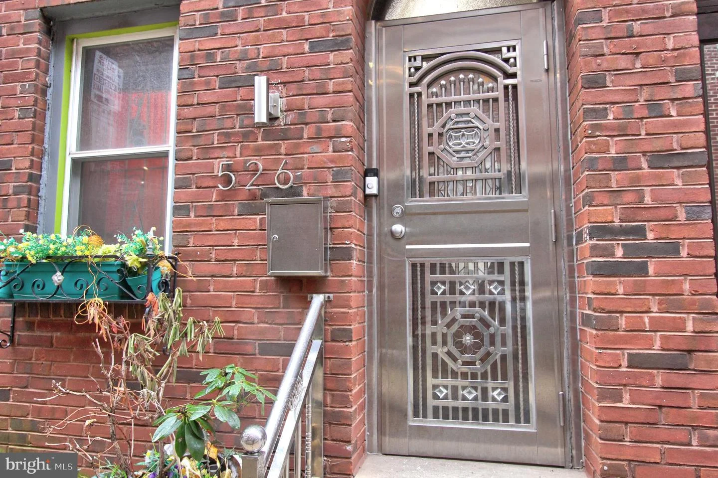 526 Montrose Street