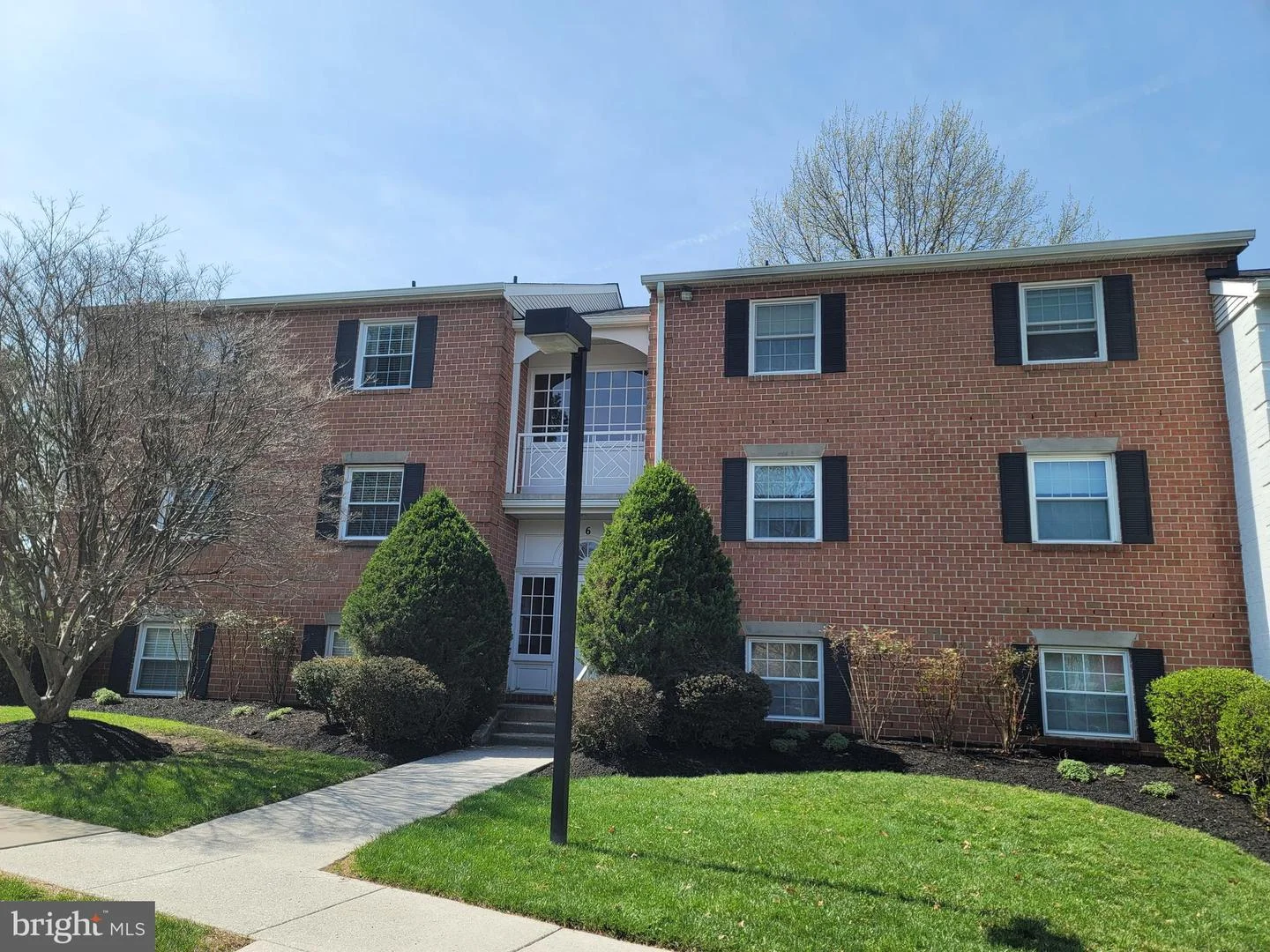 6 Elphin Court Unit 201