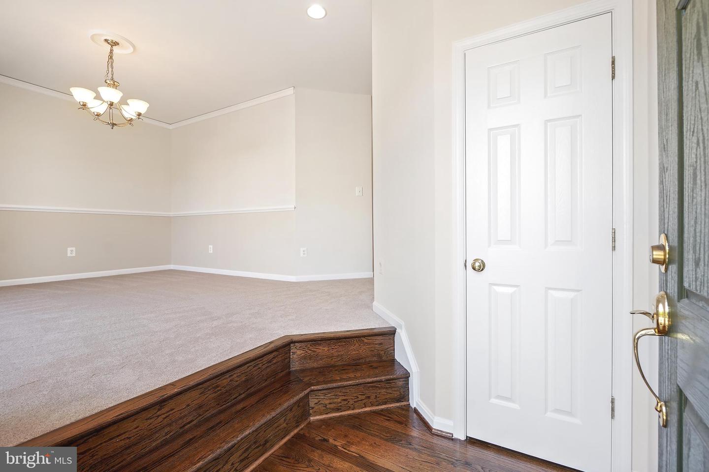 Photo 3 of 32 of 8576 Wyngate Manor Ct townhome