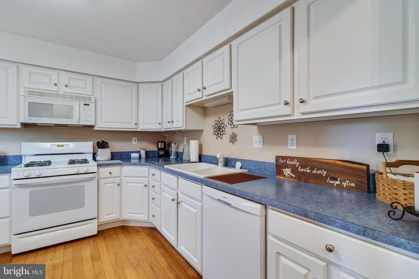 Photo 8 of 40 of 13260 Clipper Cir townhome