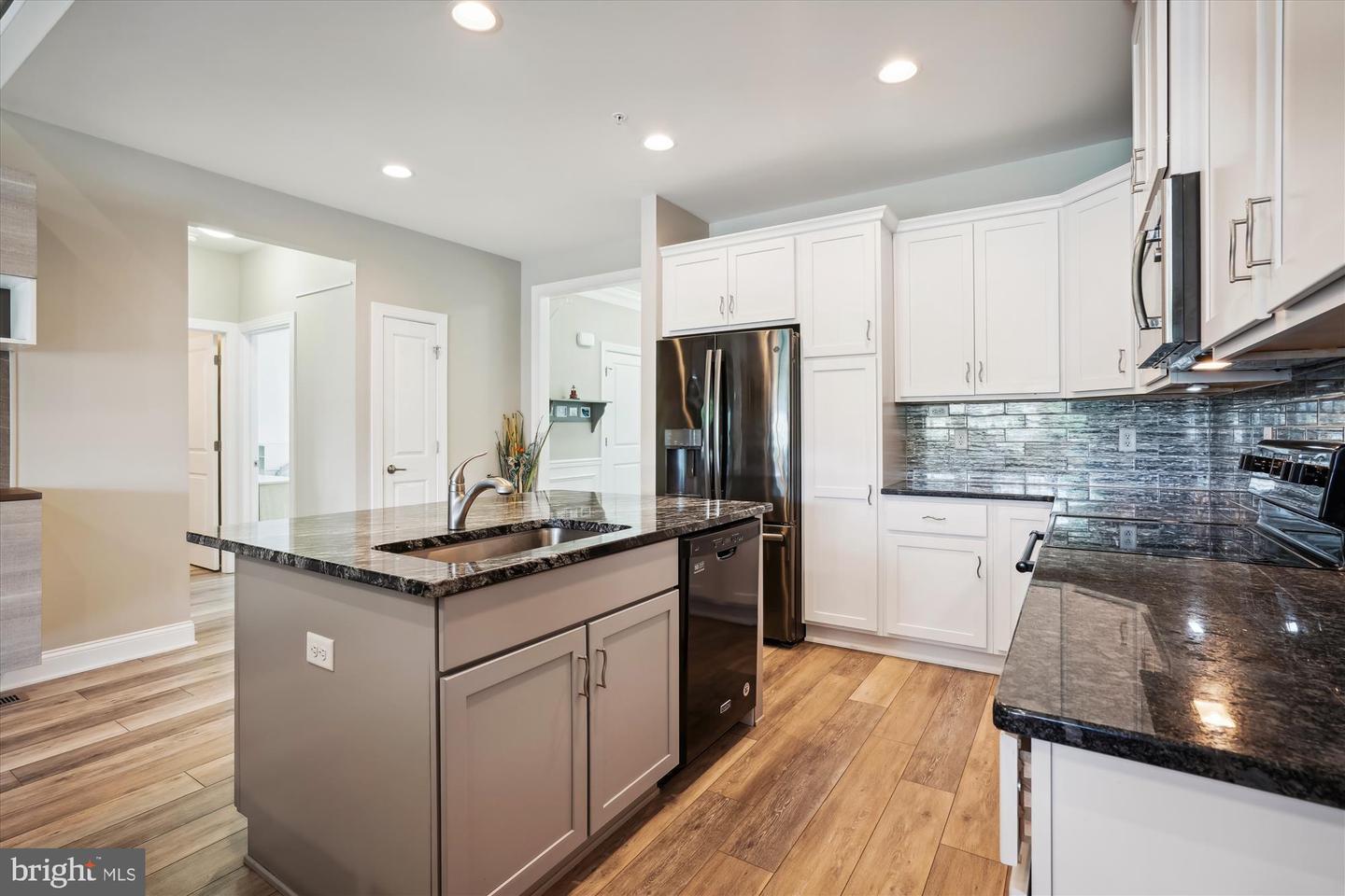 Photo 9 of 67 of 761 Moorings Cir townhome