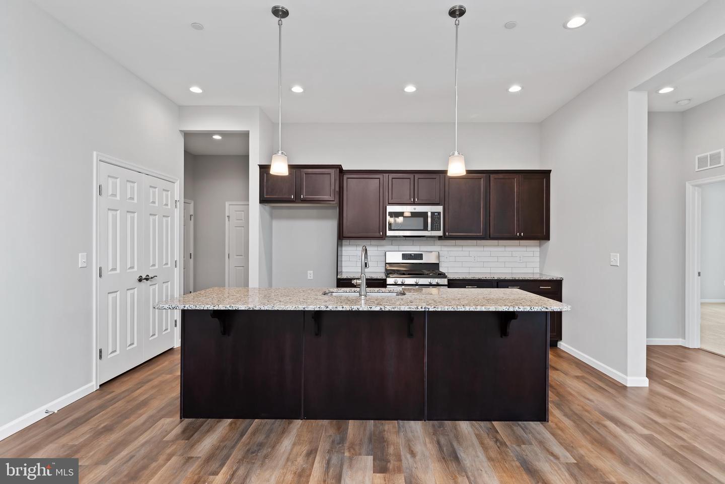 Photo 10 of 31 of 747 Aurora #419 townhome