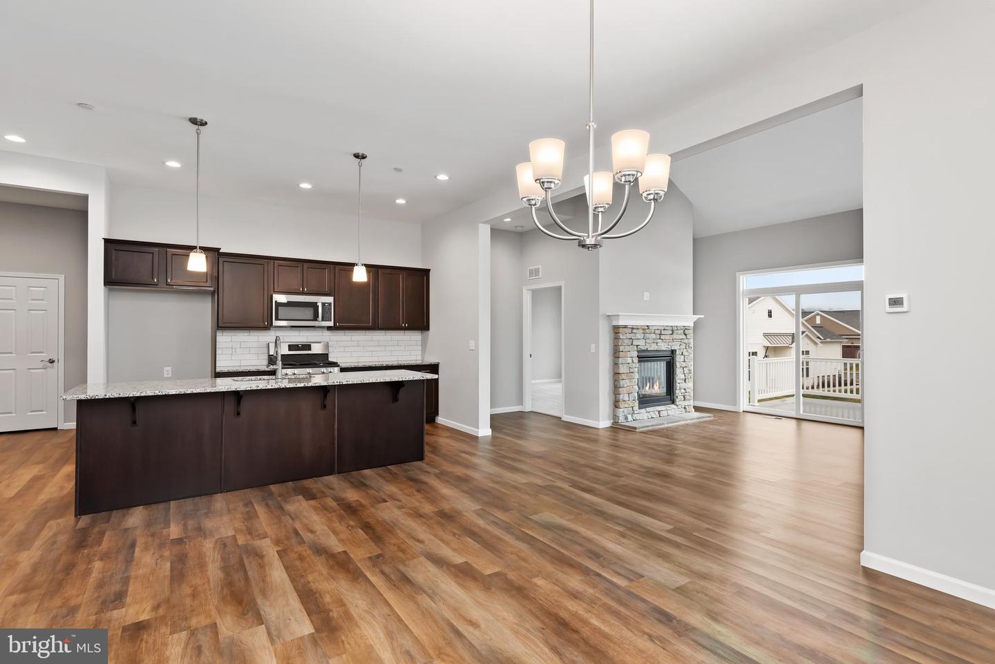 Photo 5 of 31 of 747 Aurora #419 townhome