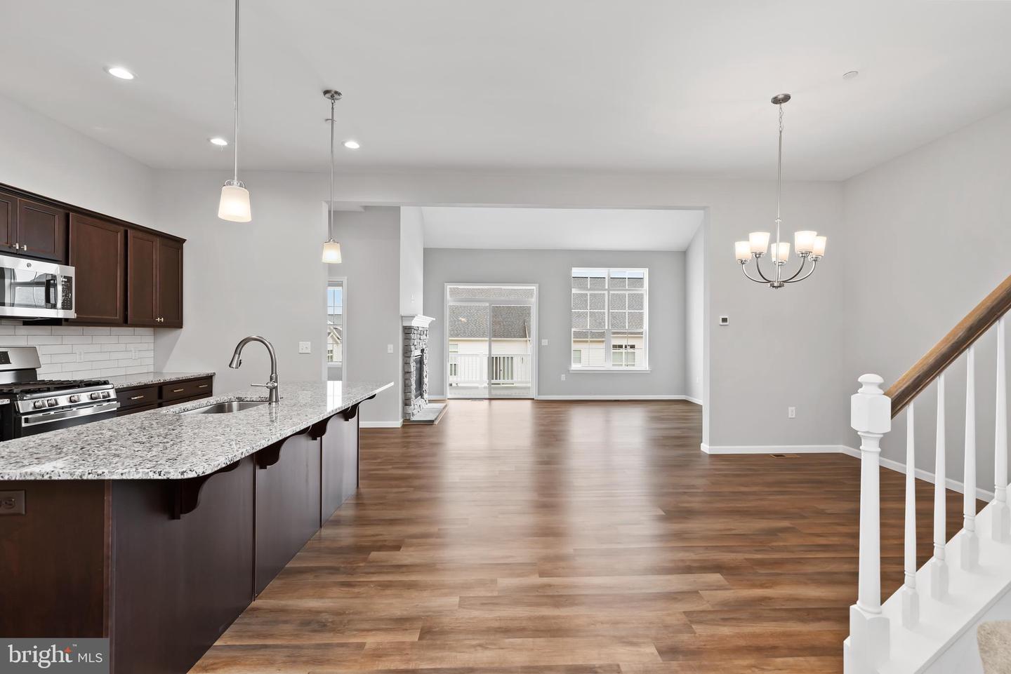Photo 4 of 31 of 747 Aurora #419 townhome