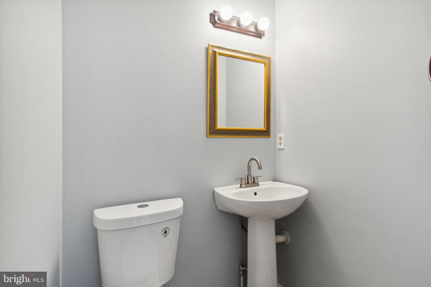 Photo 13 of 26 of 13 Dancer Ct townhome