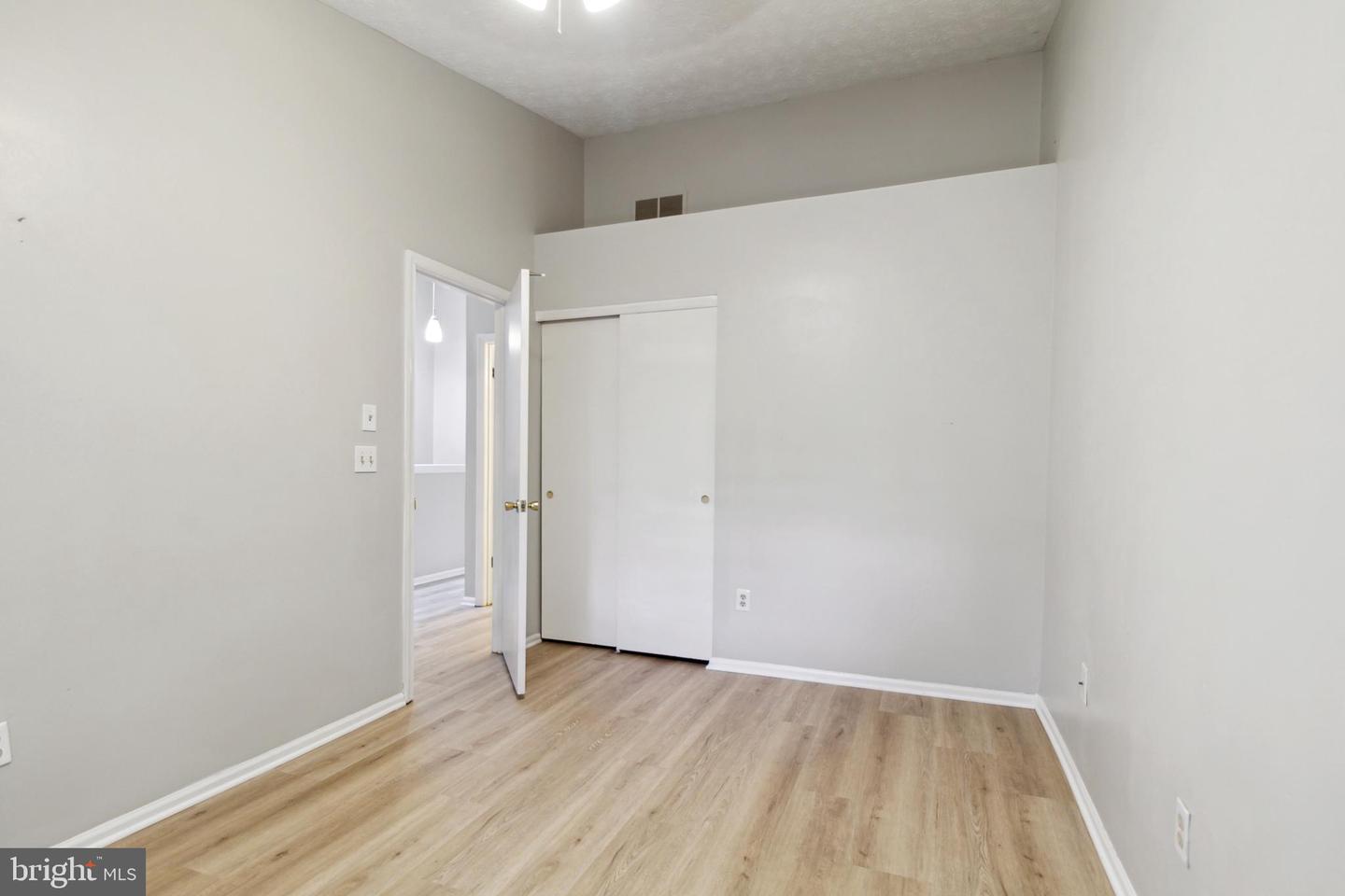 Photo 18 of 26 of 13 Dancer Ct townhome