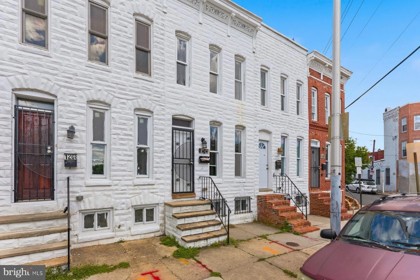 1206 W Cross Street W