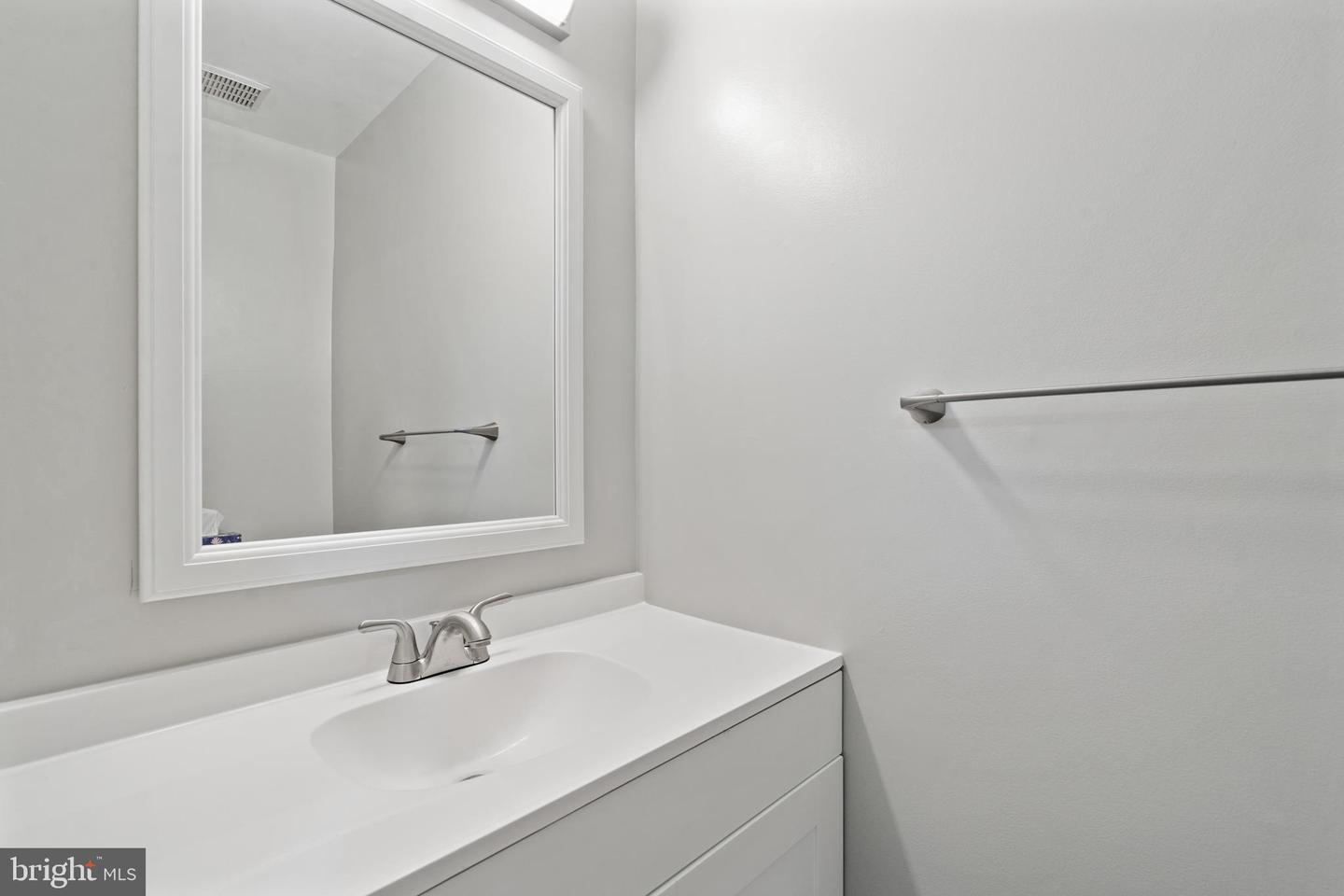 Photo 12 of 34 of 11132 Boathouse Ct #85 condo