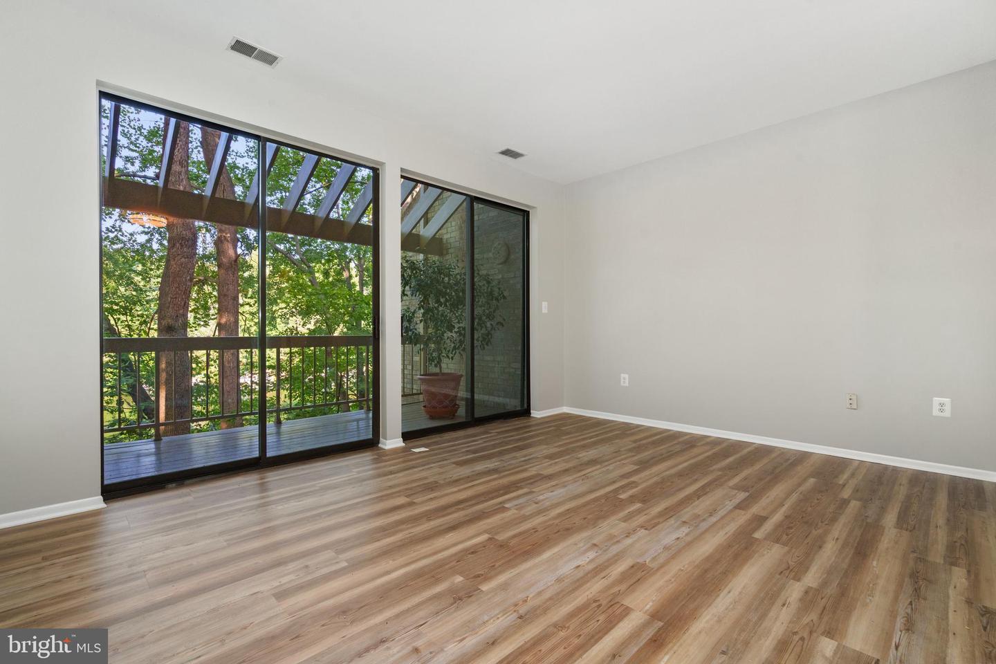Photo 5 of 34 of 11132 Boathouse Ct #85 condo