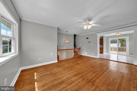 Single Family Residence in Ewing NJ 31 Sherbrooke ROAD 7.jpg