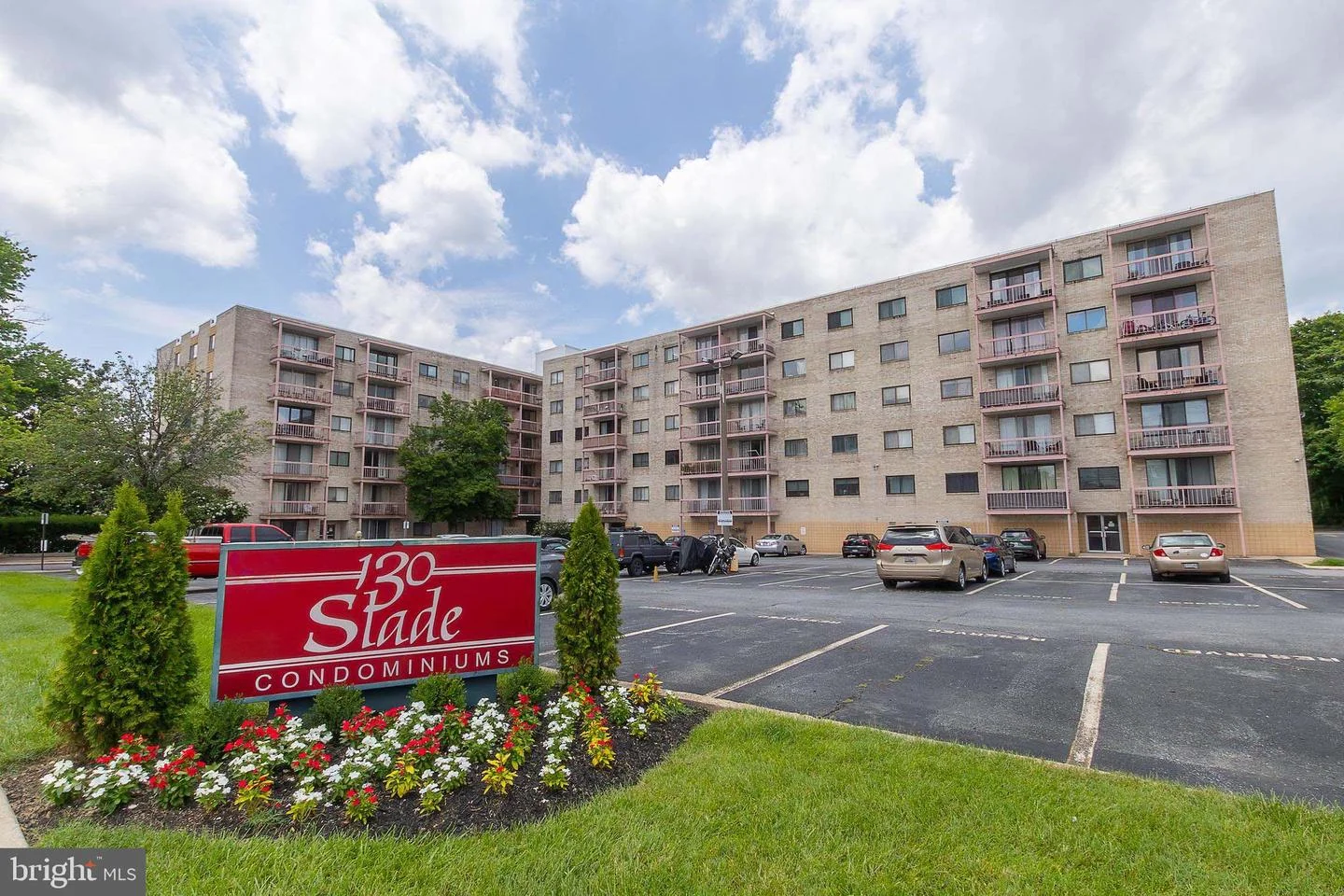 130 Slade Avenue Unit 520