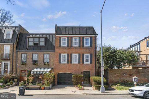 Townhouse in Washington DC 815 6th STREET.jpg