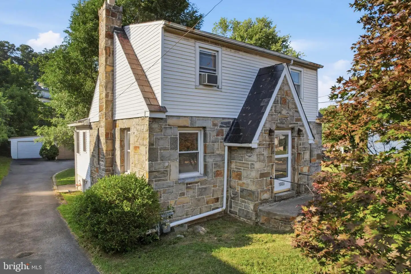 1665 Broadway, Bethlehem, PA, 18015