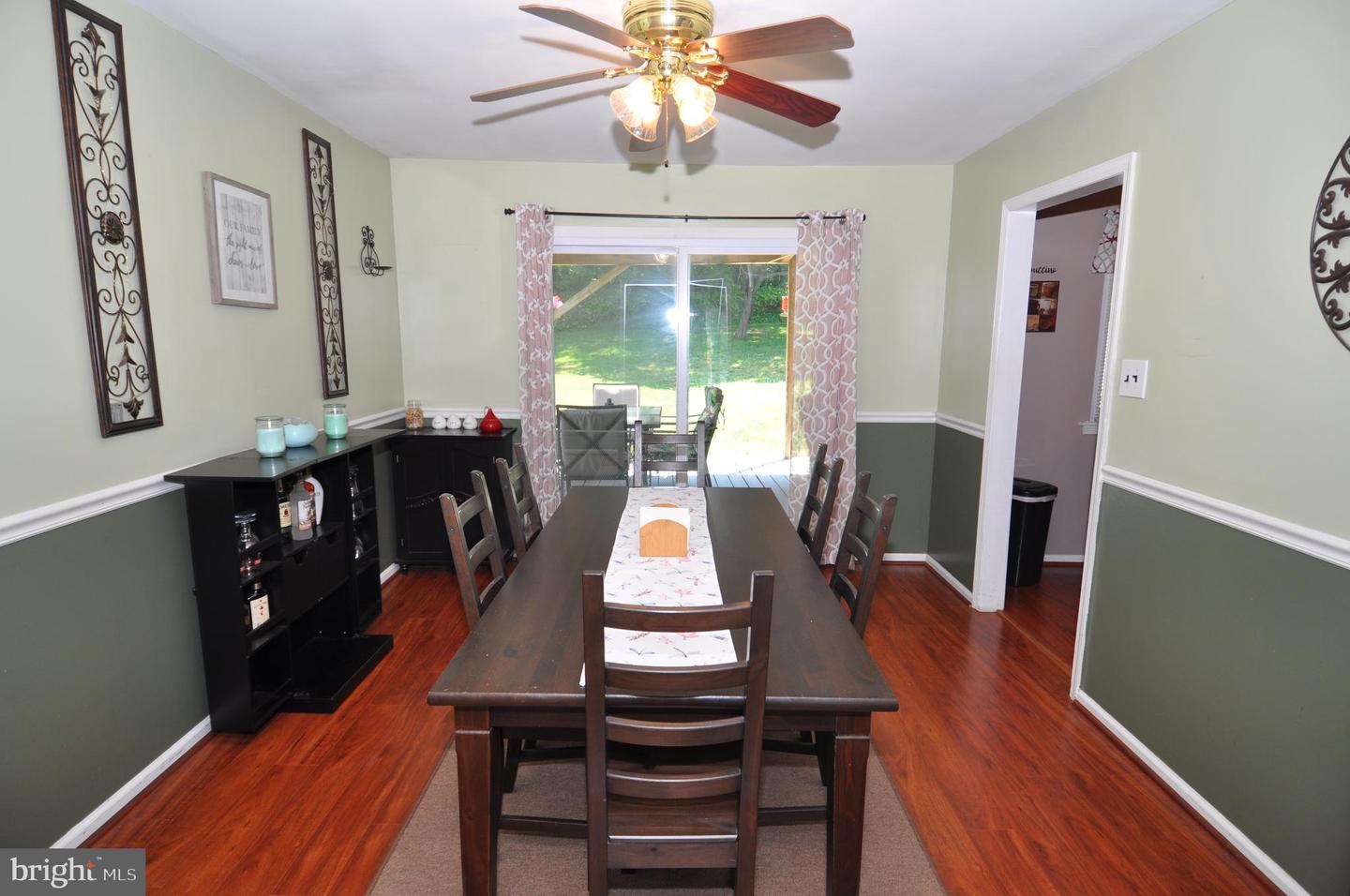 Photo 5 of 35 of 17 Whitlow Dr house