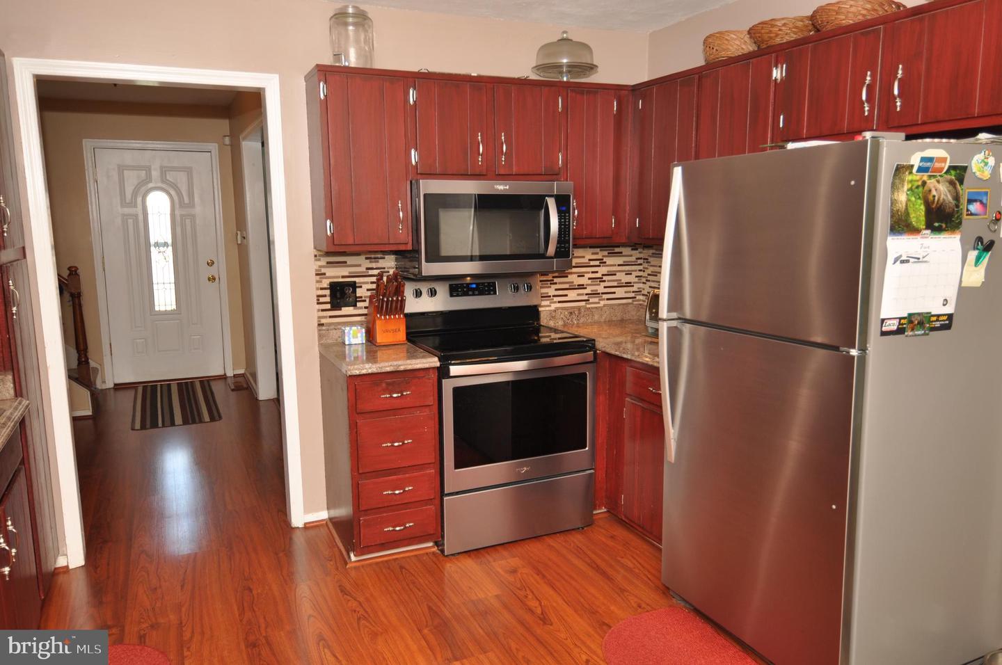 Photo 11 of 35 of 17 Whitlow Dr house