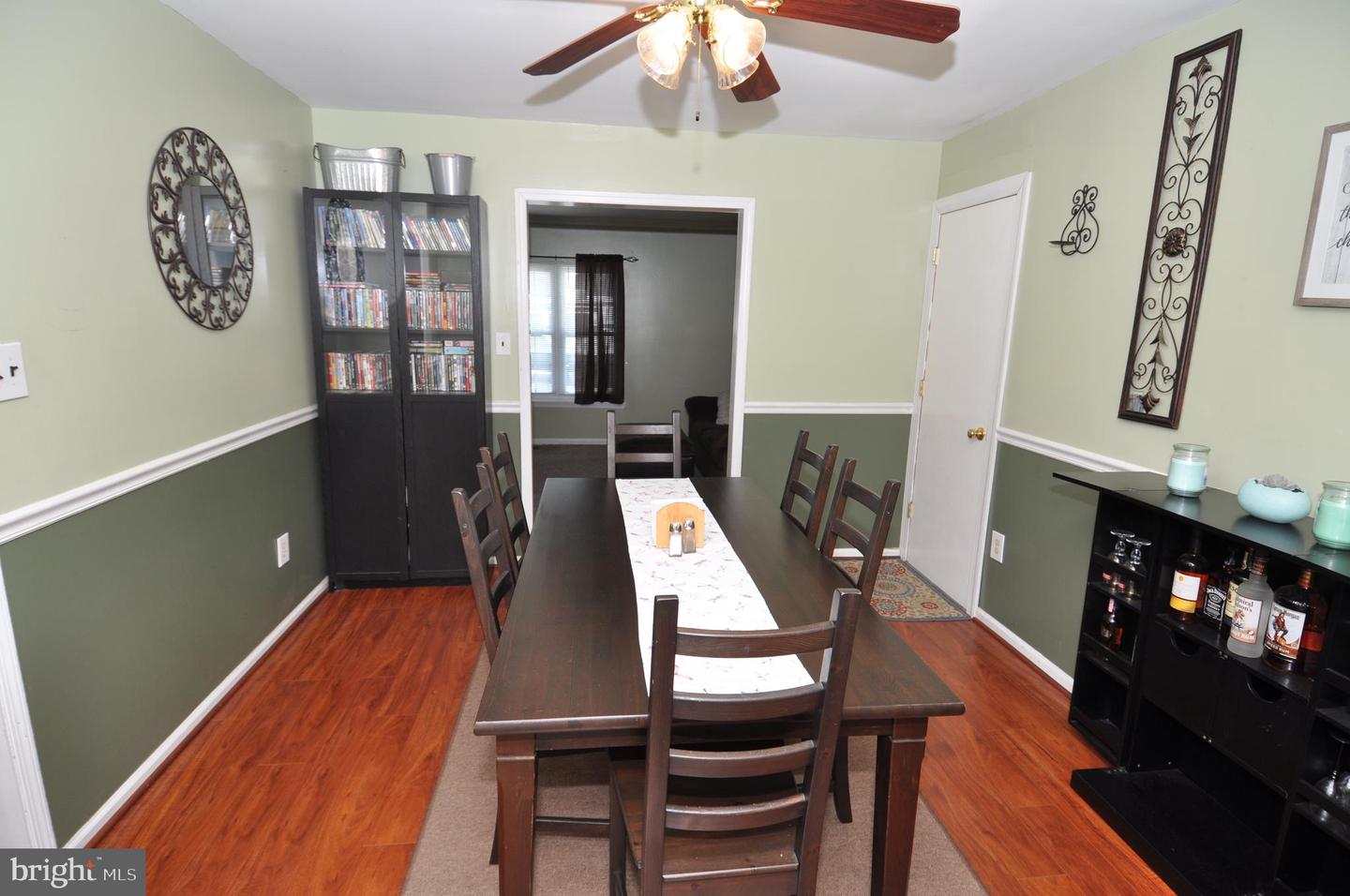 Photo 9 of 35 of 17 Whitlow Dr house