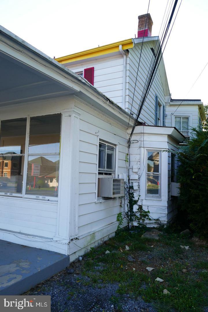 2641 Valley Ave