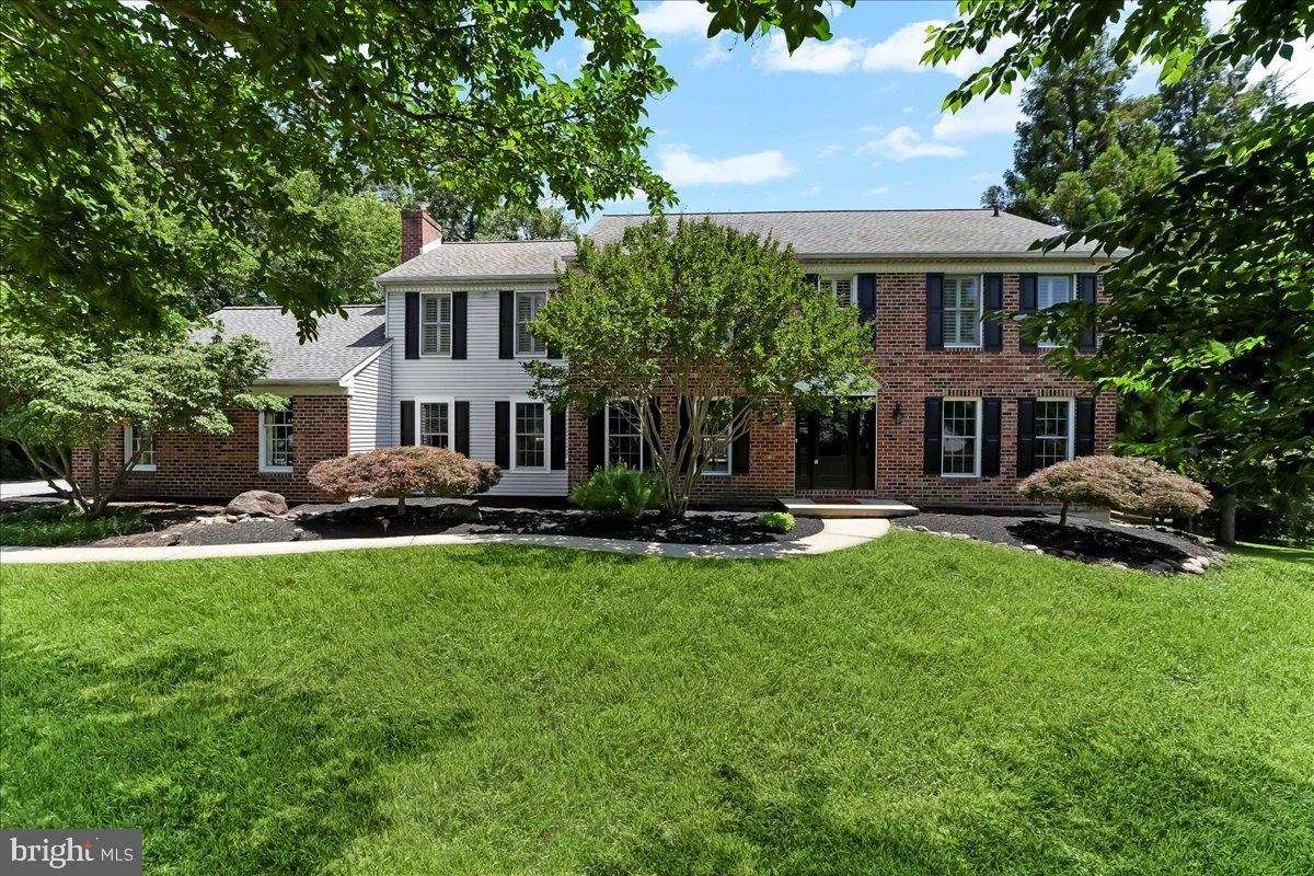 11 Georges Way