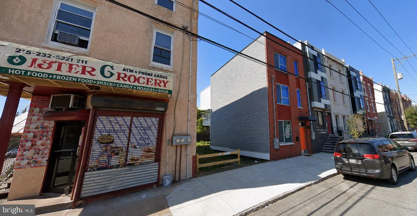 2502 W Master Street