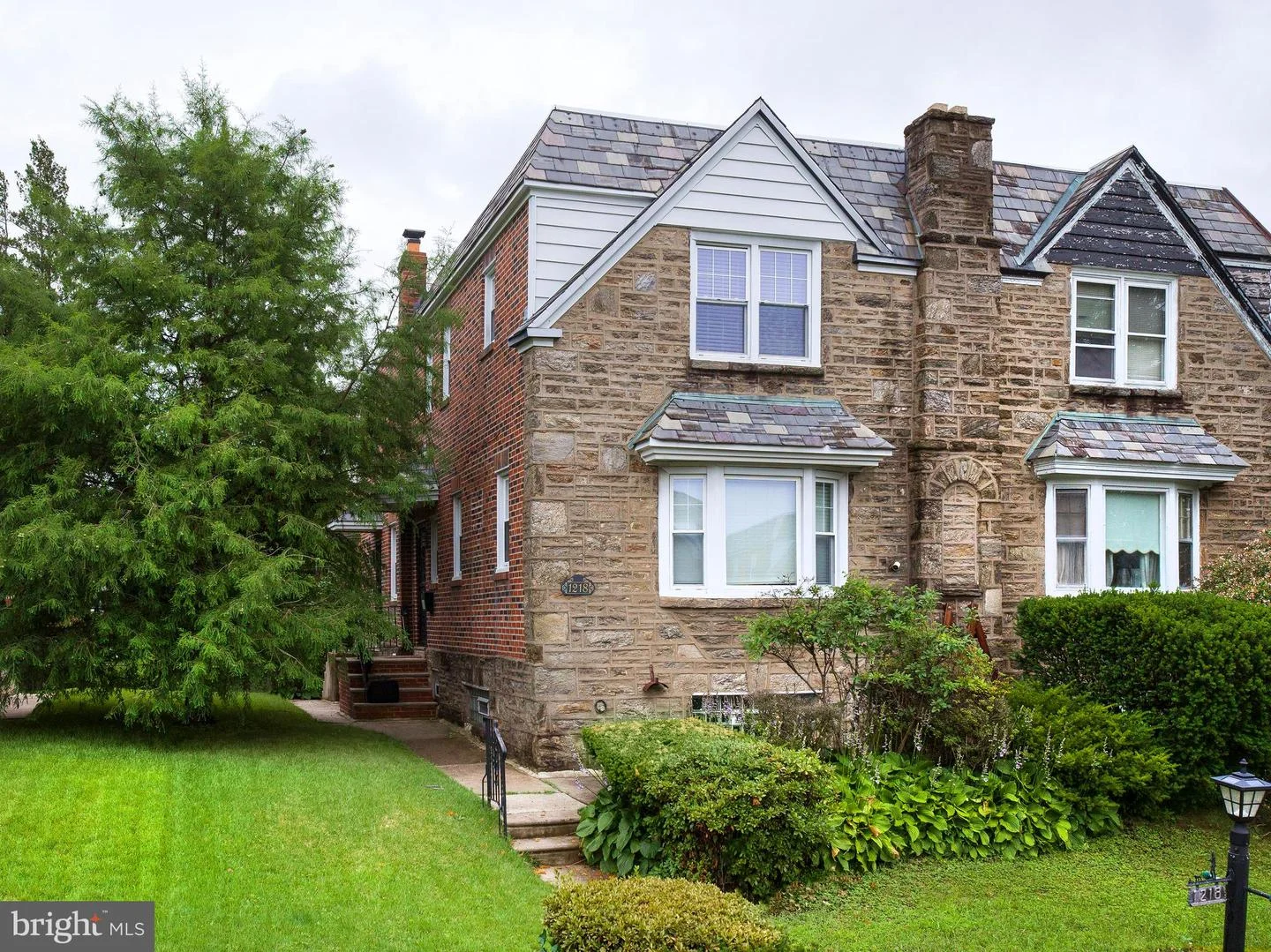 1218 E Cliveden Street