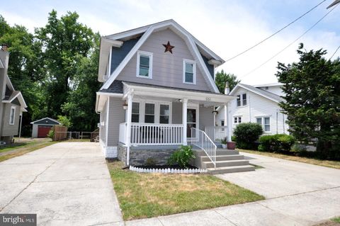 Single Family Residence in Cinnaminson NJ 551 Zeisner AVENUE.jpg