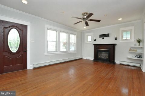 Single Family Residence in Cinnaminson NJ 551 Zeisner AVENUE 5.jpg