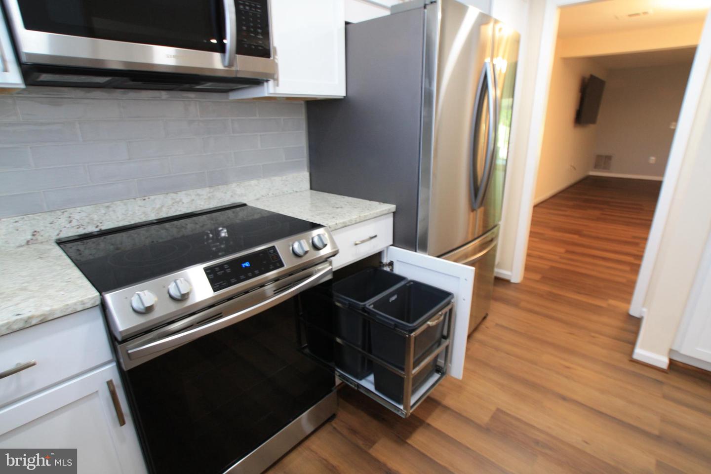 Photo 9 of 34 of 3256 Gleneagles Dr #104-E townhome