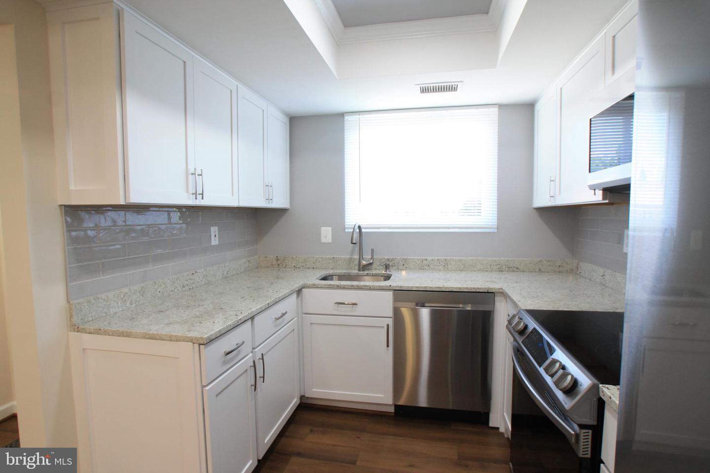 Photo 8 of 34 of 3256 Gleneagles Dr #104-E townhome