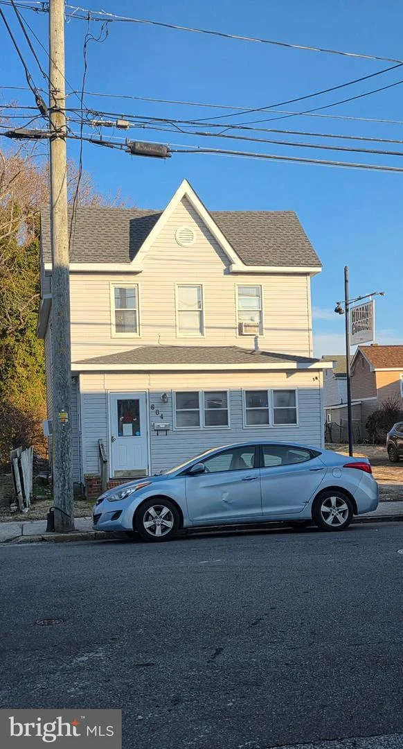 604 Pine Street