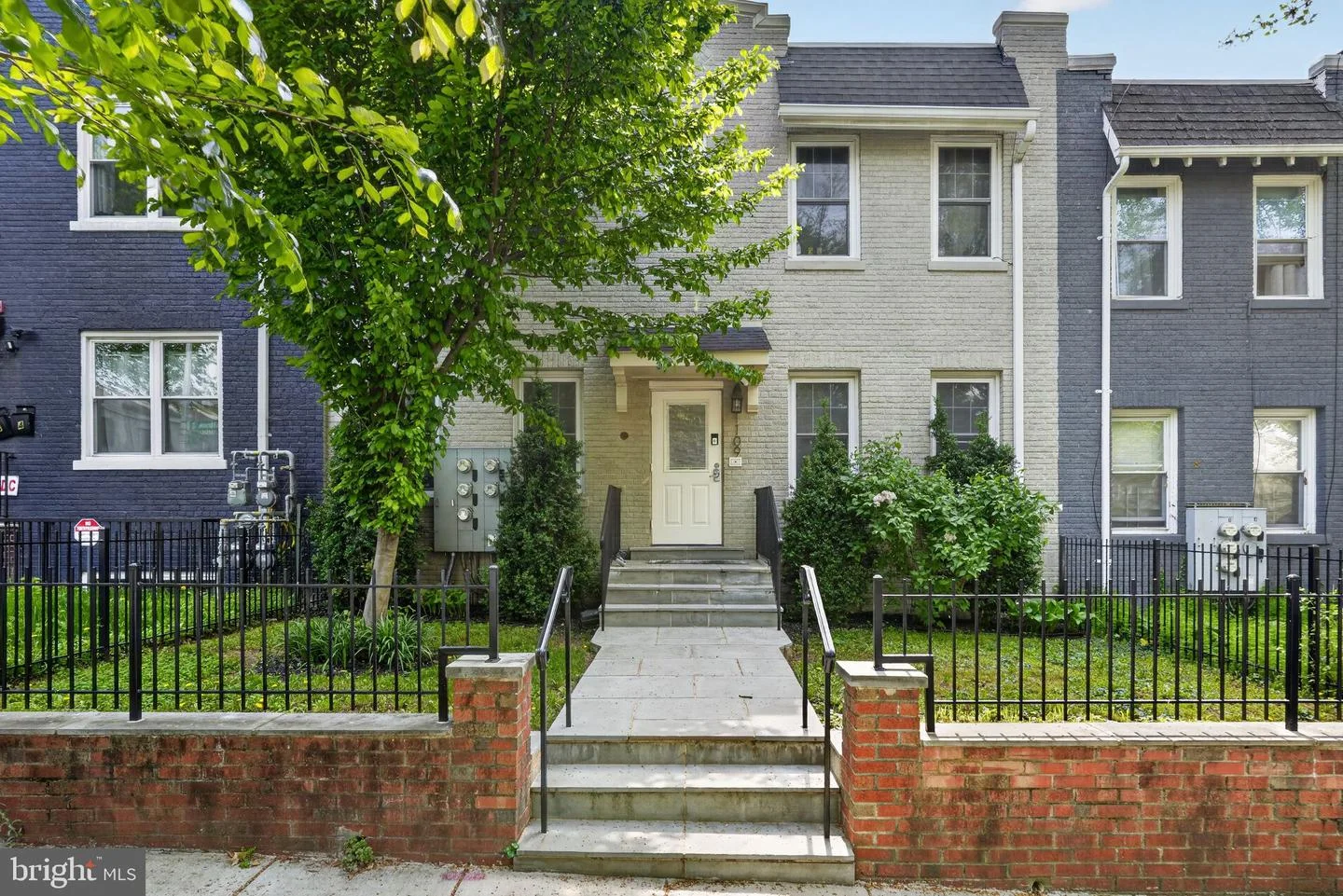 1109 Holbrook Terrace NE Unit 1