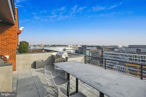 Condominium in Washington DC 1211 Van STREET 69.jpg