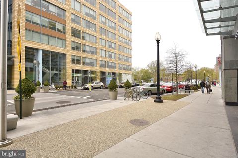 Condominium in Washington DC 1211 Van STREET 43.jpg