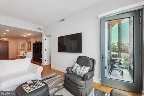 Condominium in Washington DC 1211 Van STREET 11.jpg