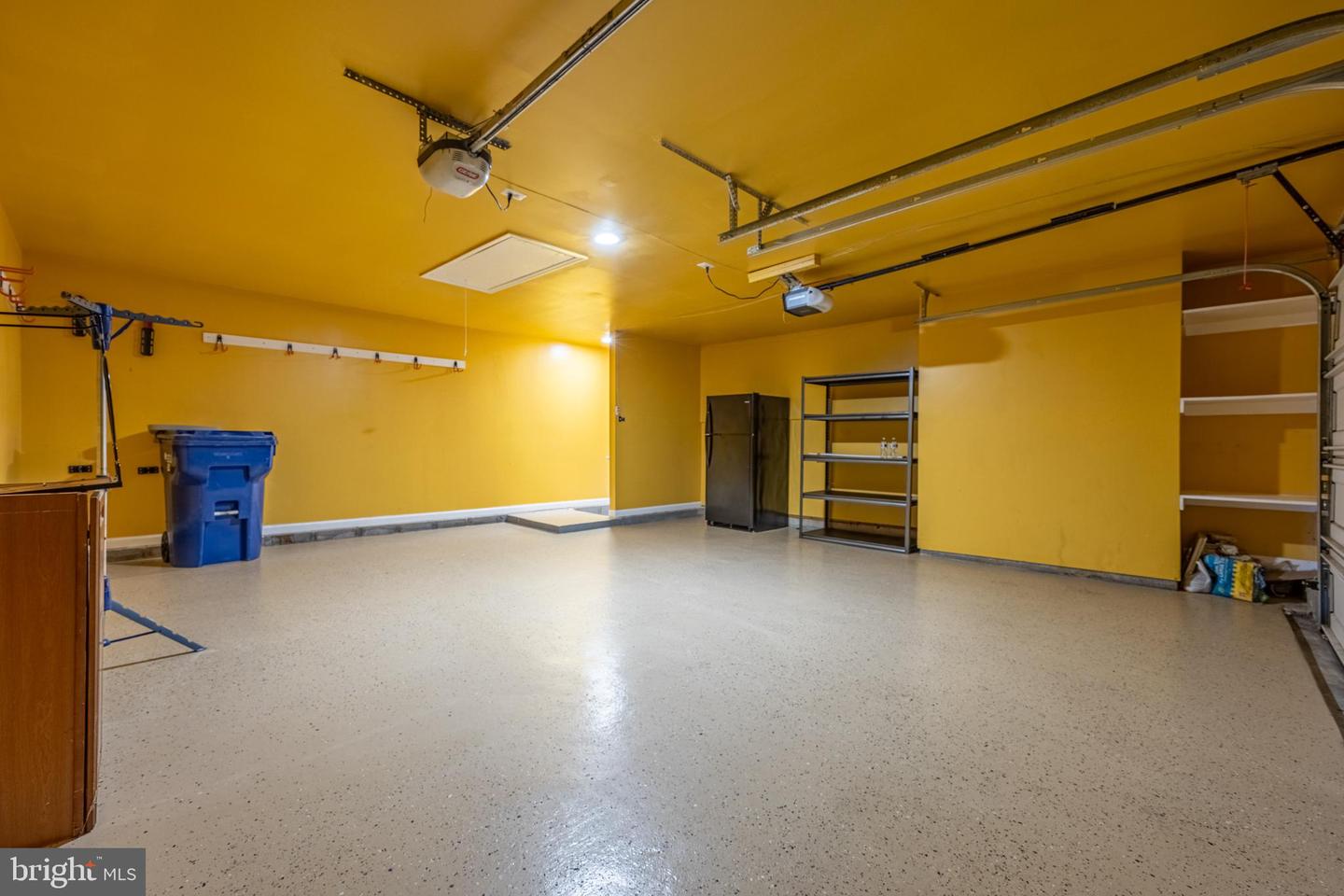 Photo 33 of 46 of 13630 Bellerose Dr house