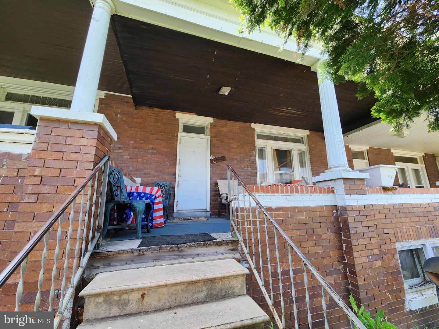 Photo 6 of 21 of 1210 N Longwood St townhome